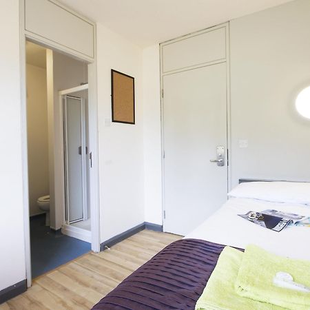 Corrib Village Rooms University Of Голуэй Экстерьер фото