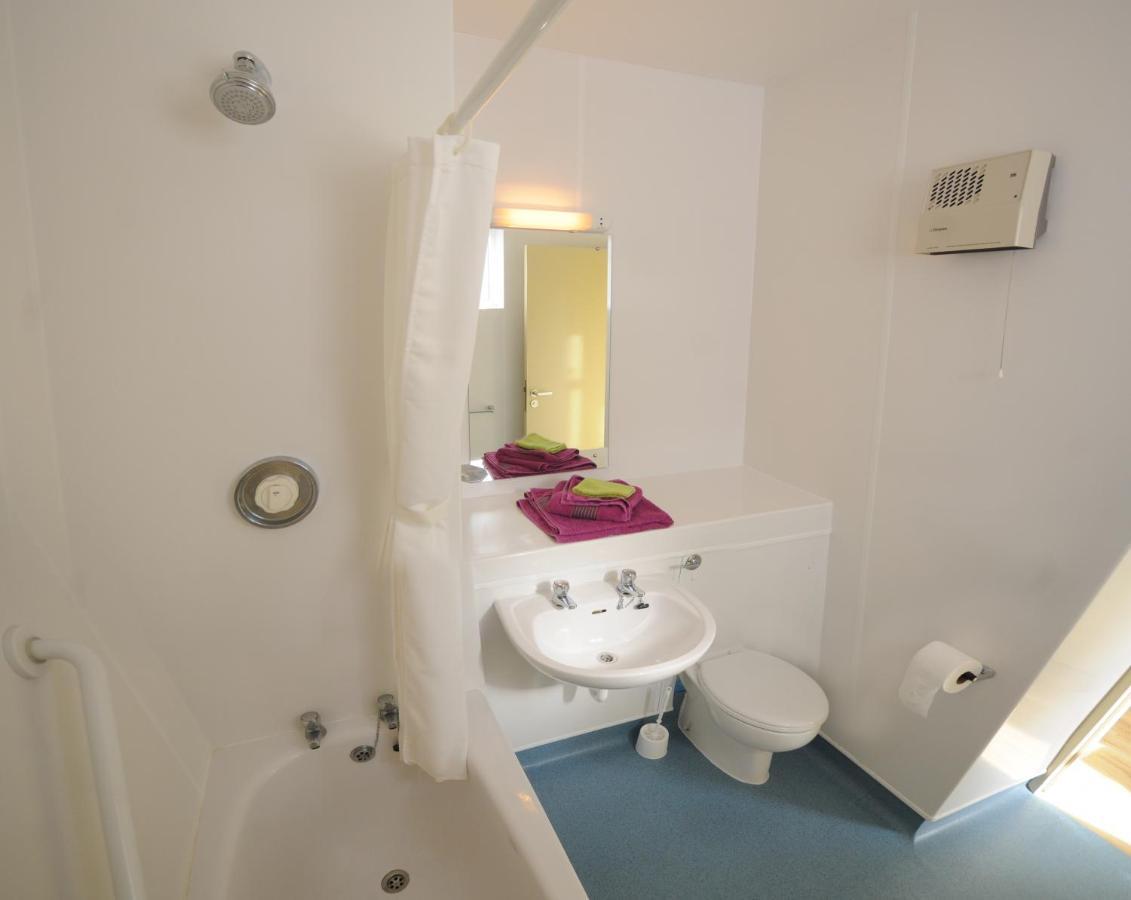 Corrib Village Rooms University Of Голуэй Экстерьер фото