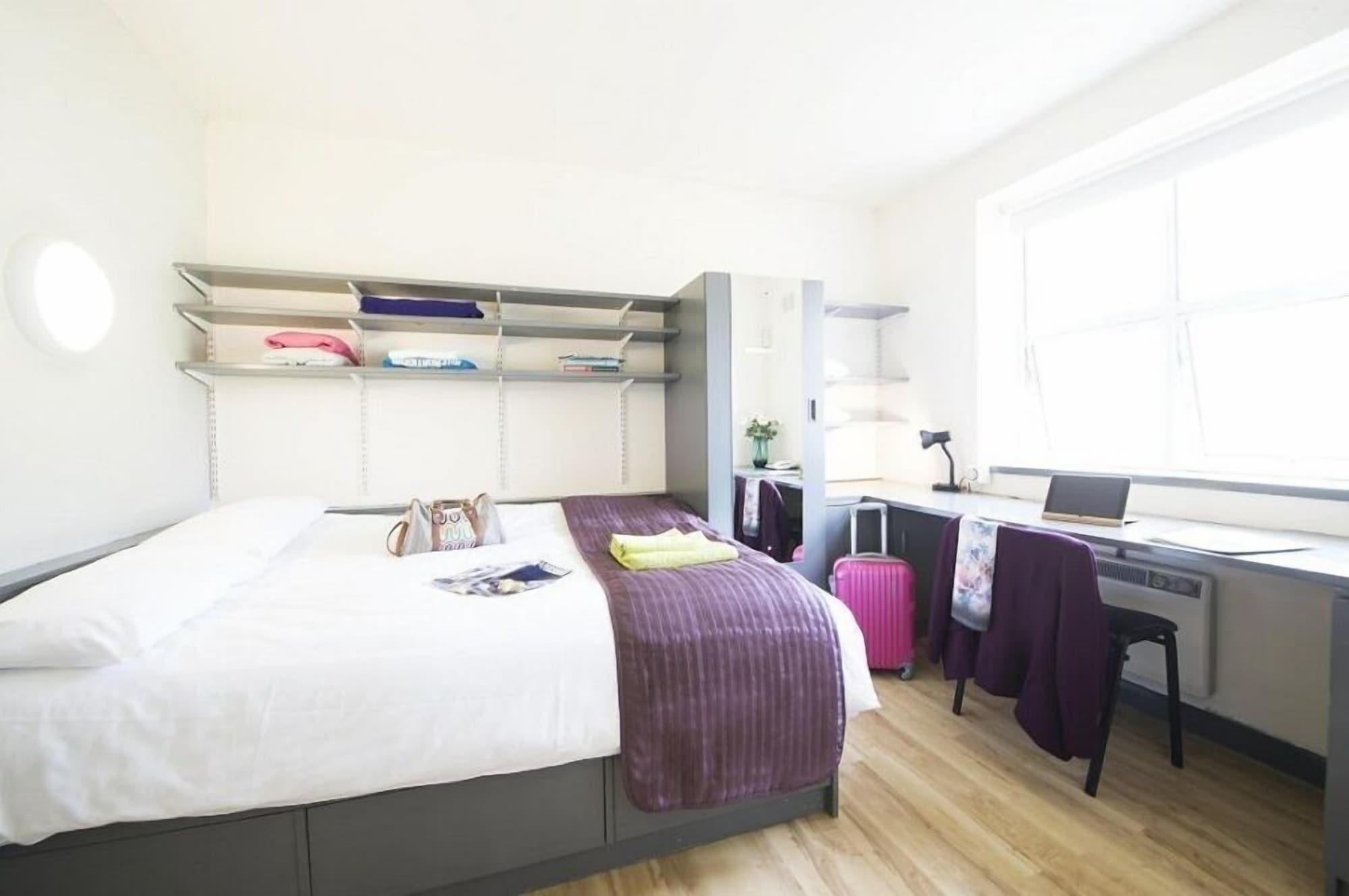 Corrib Village Rooms University Of Голуэй Экстерьер фото
